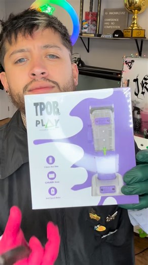 Sergio Martinez📍Delaware on Instagram: "Unboxing the (gameboy color) PLAY MINI @thepissedoffbarber Featuring constant torque technology – sensing blade resistance and automatically boosting motor speed so it never drags, never stalls. •great price •rubberized grip with thumb indent •2 speed settings at 6000-7500 rpm •58 decibels (quietest motor in the industry) •3+ hour runtime in a single charge •5 click lever going from 000 opening to a 1 guard •echo blade mod, crunch when cutting hair (still