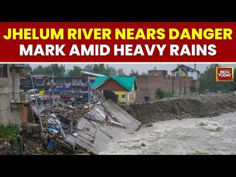 Kashmir News: Jhelum Near Danger Mark as Heavy Rain Triggers Flood Alert in Kashmir | India Today
