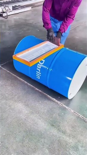 Printing process of steel cylinders with ink on a screen mesh