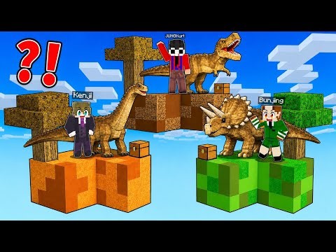 NOOB Dinosaur Island vs PRO Dinosaur Island in Minecraft...