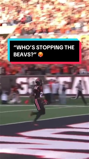 AJ Newberry takes it 88 yards for @Oregon State Football 🥵 #CollegeFootball #OregonState #Pac12 #Touchdown #GoBeavs