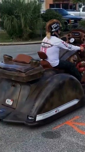 One of the Most Unique Baggers at Bike Week 🏍️🔥