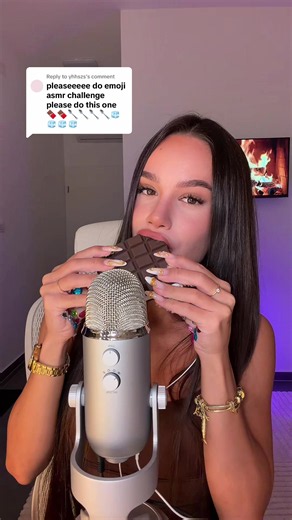 Replying to @yhhszs EMOJI CHALLENGE ASMR 😍💤 #asmr #sleep #emoji #challenge #asmrtriggers