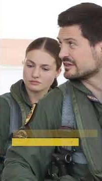 La princesa Leonor vuela en un avión de combate F-5 en el final de su formación