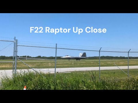 F 22 Raptor Taxi Close Up