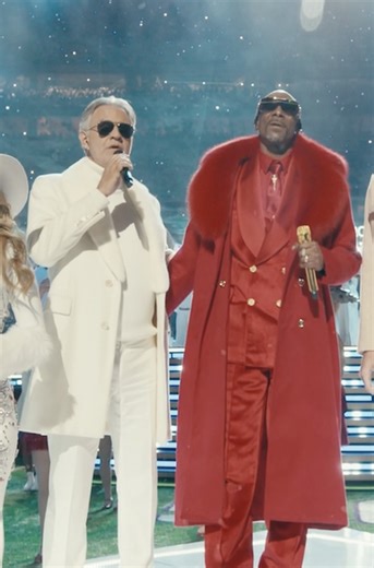 Yes that's Andrea and Matteo Bocelli singing White Christmas with Snoop Dogg, EJAE, AUDREY NUNA, REI AMI, and Lainey Wilson. #NFLonNetflix | Netflix