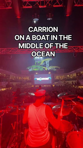 Hearing Carrion sung this loud in the middle of the ocean was something special!