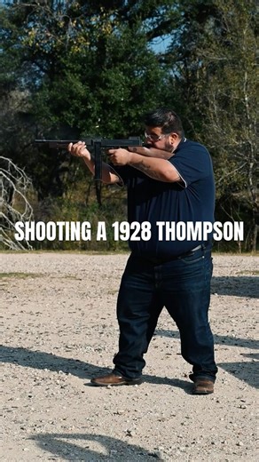 Shooting a Real 1928 Thompson Submachine Gun (.45 ACP)