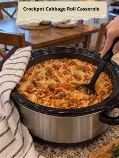 CROCK POT CABBAGE ROLL CASSEROLE 🥬🥩🍅 All the cozy flavor of classic cabbage rolls without all the extra work! 🤤 Tender cabbage, juicy seasoned ground beef, fluffy rice, and a rich, savory tomato sauce slow-cook together until everything is melt-in-your-mouth delicious. It’s hearty, saucy, and the kind of comfort food everyone will want seconds of! ❤️ 😍 Full recipe is on my page, right under my profile picture ⬆️