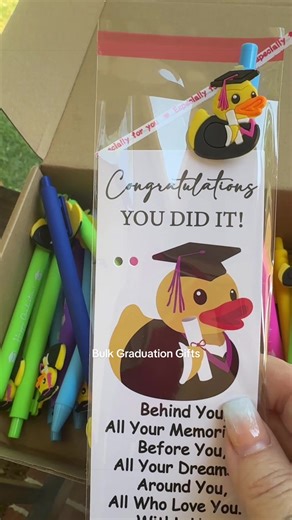thoughtful bulk gifts for graduation 🎓 #teachersoftiktok #teacherlife #parentsoftiktok #graduationgift #tiktokshopcreatorpicks