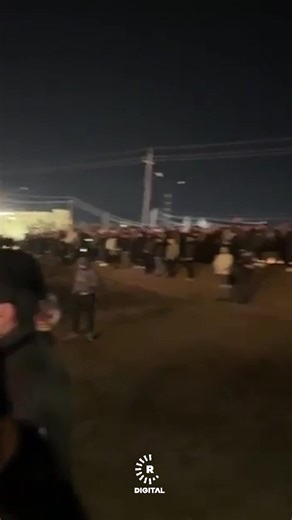 People gather outside the US Consulate in Erbil to protest in support of the Kurdish community in northeast Syria (Rojava), amid an ongoing military escalation by Damascus-affiliated forces. | Rudaw English