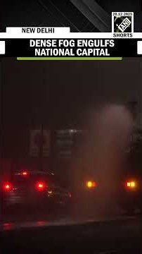 Dense fog engulfs National capital, India Gate covered in a blanket of smog