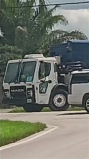 Mack LR Labrie Automizer [Waste Connections]