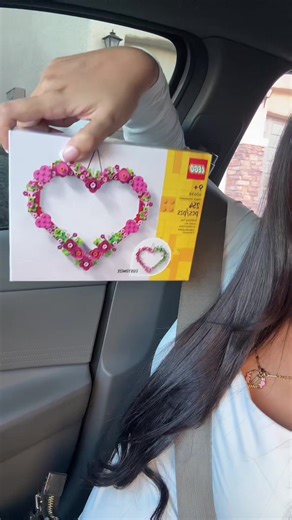 DIY Lash Extensions and Waxing: A Guide for Beginners