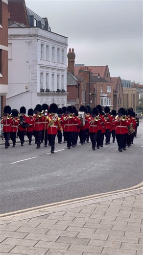 Band of the Grenadier Guards | Changing the Guard Windsor 6th October