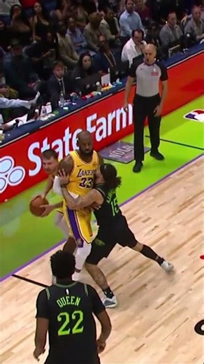 Luka MAGIC at the Buzzer #lakers