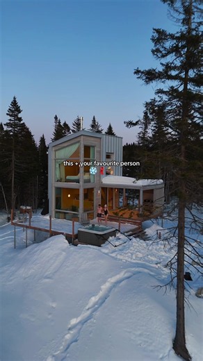 Let’s runaway to a cabin the woods this winter 📍Quebec City #cottagecore #explorecanada #quebec #winter