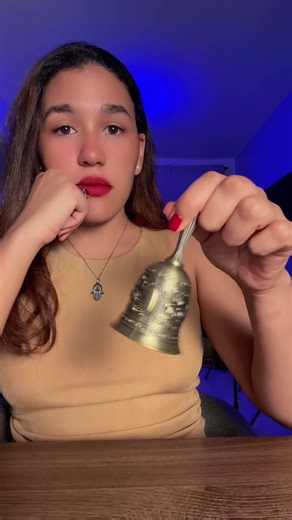 Video de Kayla Lala ✡️ (@kaylalala298) relacionado con “kayla throwing a bottle”