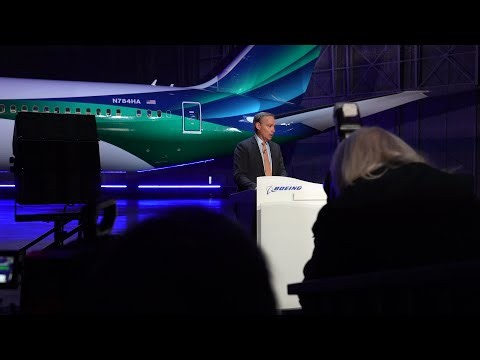 Boeing Rises as CEO Touts 737 Output, New Jet Approvals Nearing