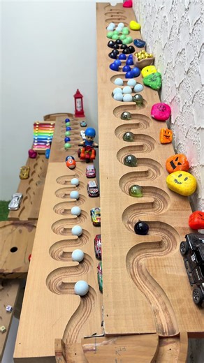 Exciting Marble Run Race Featuring Domino Falls