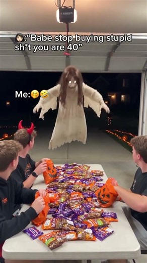 Comment “FLY” if you need one 🎃👻 #halloween #halloweenvibes #usa #unitedstates
