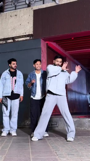 Hawa Hawa Dance: Groovy Moves and Fun Vibes