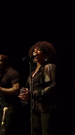 Bruce Springsteen Fans on Instagram: "🤞❤️❤️❤️ 📢All credits are reserved for their respected owners! (Please DM for Credit or Removal!) • #brucespringsteen4ever #brucespringsteentribute #brucespringsteennomultishow #brucespringsteenandtheeaststreetband #brucespringsteenpointingatpeople #brucespringsteentour #brucespringsteenvinyl #brucespringsteenquotes #brucespringsteencoverband #brucespringsteenforever #brucespringsteenwesternstars #brucespringsteenpointing #brucespringsteenlovers #brucesprin