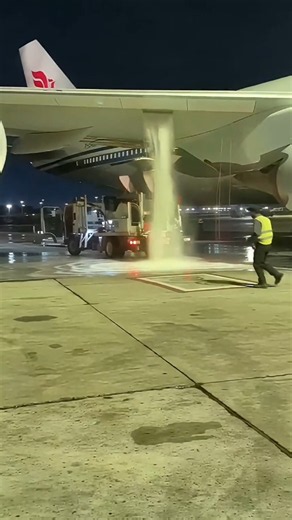 La Descomunal Carga que Soportan las Alas de un Avión #ingenieria #tecnología #aviación