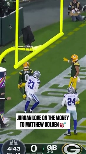 the Packers open up the scoring!
