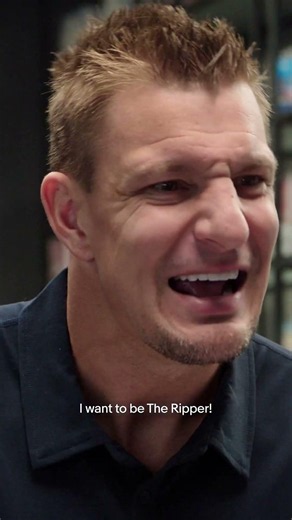Gronk geeks out on collectibles for two high-stakes eBay Lives