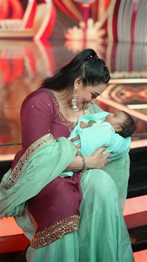Bipi Kunju on Instagram: "Pure love❤️ @shwetha_menon ❤️🙏🏻 Blessing moment in my naachus life🙌🏻 Its just beginning...🥰 Thanks to @amritatv , @kutty_akhil 🫂❤️"