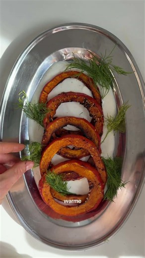 Karamellisierter Kürbis auf Jogurth Bett- Rezept findet ihr auf Instagram : annachristine.h #rezept