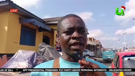 Three injured as fire officers clash with local boys and journalists amid Kasoa New Market fire outbreak #UTVNews | UTV Ghana