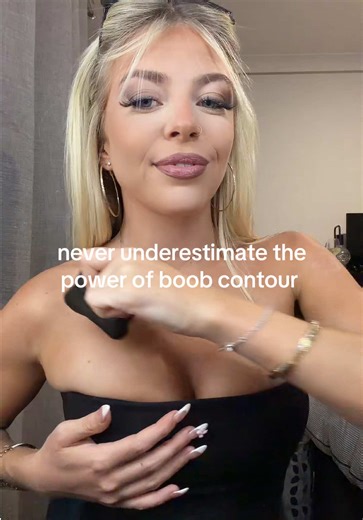 How to Contour Your Breasts: A Comprehensive Guide