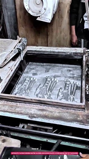 automatic vacuum forming blister machine 600x400mm plastic cover making for toy packaging