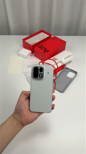 OnePlus Ace 7 Pro Unboxing, Hands-on Review, and User Experience