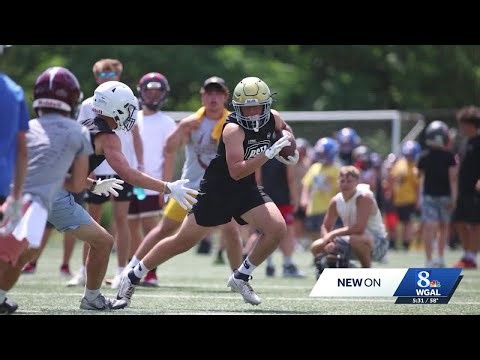 Former Eagles player giving back through nonprofit organization