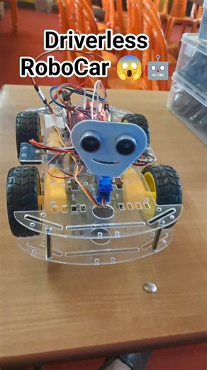 Obstacle Avoiding Driverless Car using Arduino 🔥