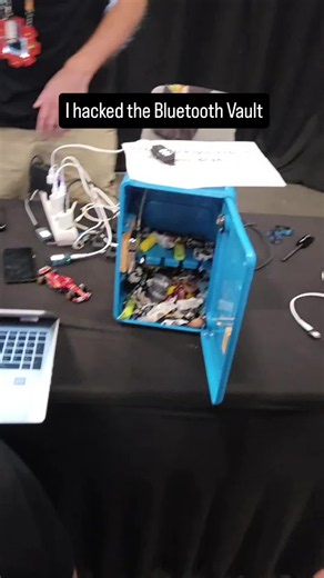 I hacked and opened the Bluetooth Vault at DEFCON Bluetooth challenge #defcon #defcon34 #Bluetooth #blesploit