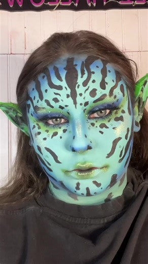 Poison Dart Frog Makeup Tutorial