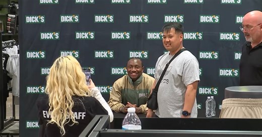 Dick's Sporting Goods opens new Towson Place store with Ravens WR Zay Flowers