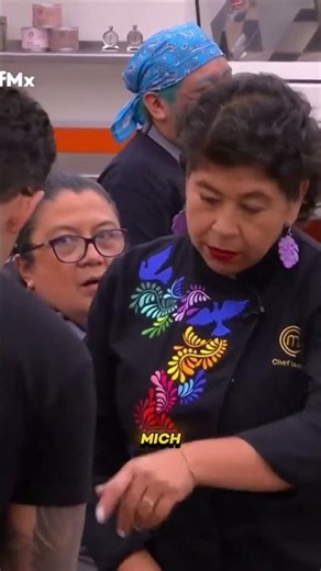 Lancer se mete en problemas con la Chef Isabel, por ser un caballero con Michelle. 🥺 #MasterChefMx