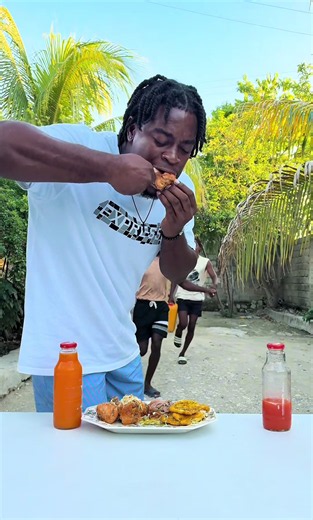 Food challenge part 50😂@🤴🏻Kensley⚽️ @T_Da_🔟🥚 @J O K E R 🤡2.0 @Lorwens•🧑🏾‍🦱❤️! #fouryoupage #foodgame #food #kerny1836 #fyp