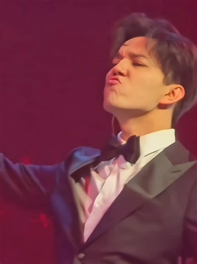 The Phantom of the Opera | Dimash’s dramatic voice A dramatic moment from The Phantom of the Opera, where Dimash’s powerful voice brings deep emotion and intensity to the stage. #ThePhantomOfTheOpera #Dimash #DramaticVoice @Dimash Qudaibergen
