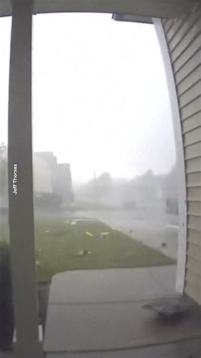 Tornado causa daños en varias viviendas de Carolina del Norte | Noticias Telemundo