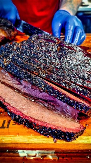 The Perfect Brisket 🤌 #bbq #brisket #smokedbrisket #bbqshorts