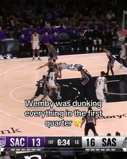 Wemby had a dunk show going 😅