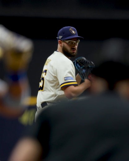 The Brewers bullpen threw 5 perfect innings in NLCS Game 2 😮‍💨That's a new Postseason record for the most in a game by a team's bullpen!(h/t @SlangsOnSports) https://t.co/XKpQppgGPl