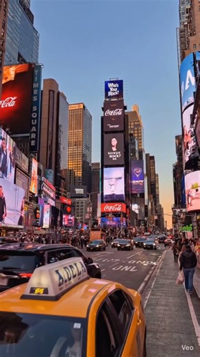 New York City Vlog 🇺🇸 | Times Square Night View 🌆