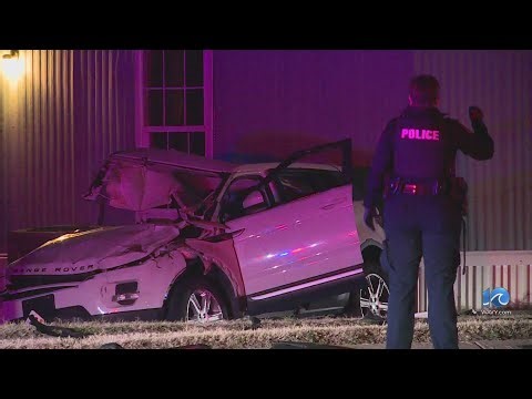 Hampton Police: 1 killed, 3 injured in multi-vehicle crash